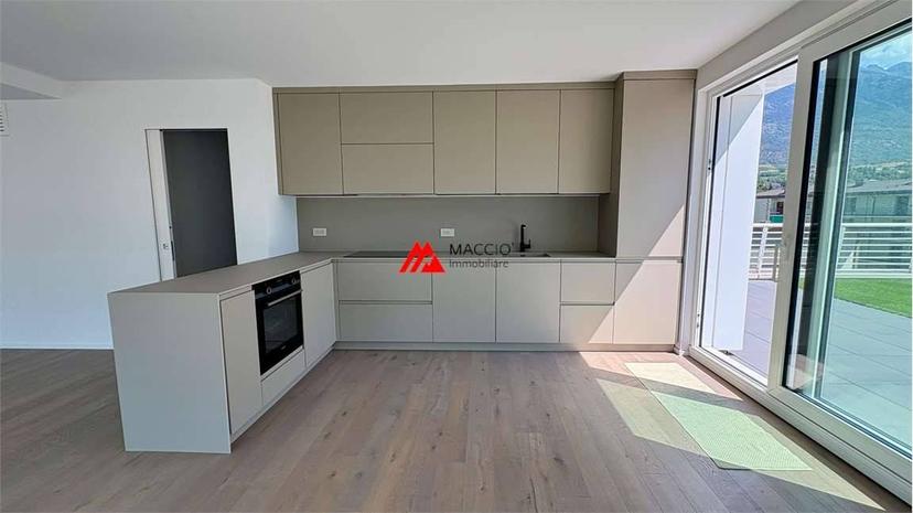 Appartamento via Giorgio Carrel, 10, Centro, Aosta — foto 2 di 29