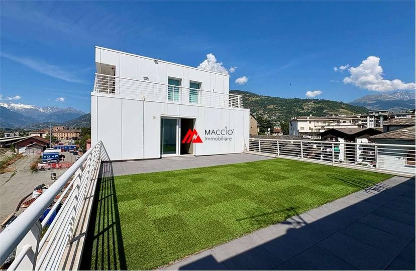 Appartamento via Giorgio Carrel, 10, Centro, Aosta — foto 24 di 29