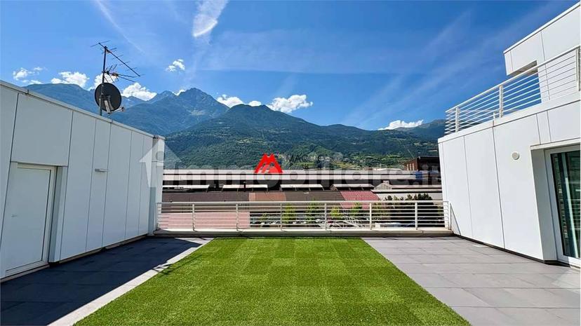 Appartamento via Giorgio Carrel, 10, Centro, Aosta — foto 9 di 29