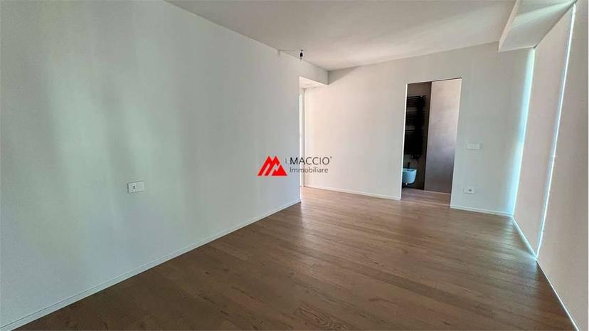 Appartamento via Giorgio Carrel, 10, Centro, Aosta — foto 5 di 29