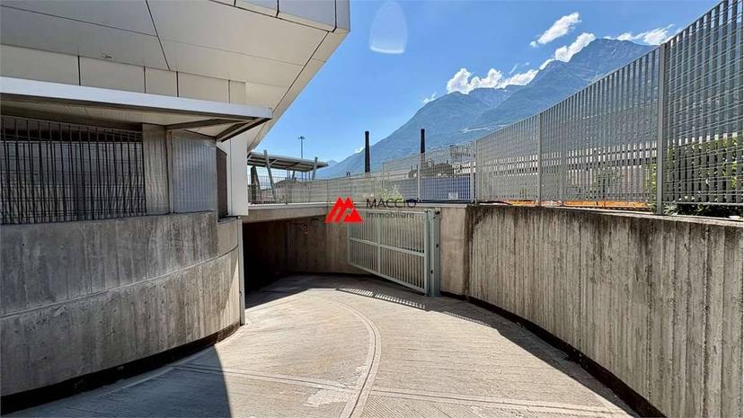 Appartamento via Giorgio Carrel, 10, Centro, Aosta — foto 10 di 29
