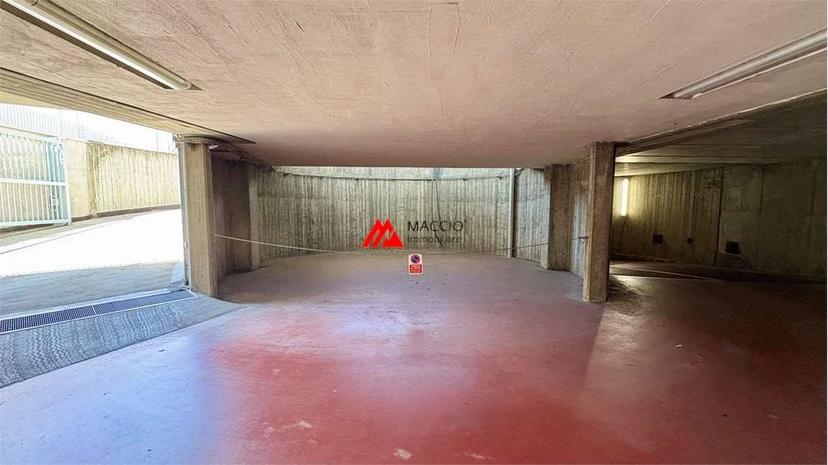 Appartamento via Giorgio Carrel, 10, Centro, Aosta — foto 4 di 29