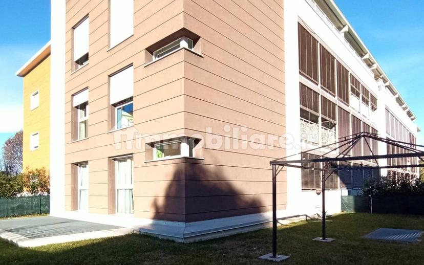 Trilocale via Giuseppe Garibaldi 28/G, Centro, Turate