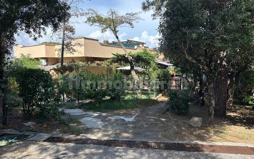 Villa plurifamiliare via Lungomare, Sabaudia — foto 49 di 50