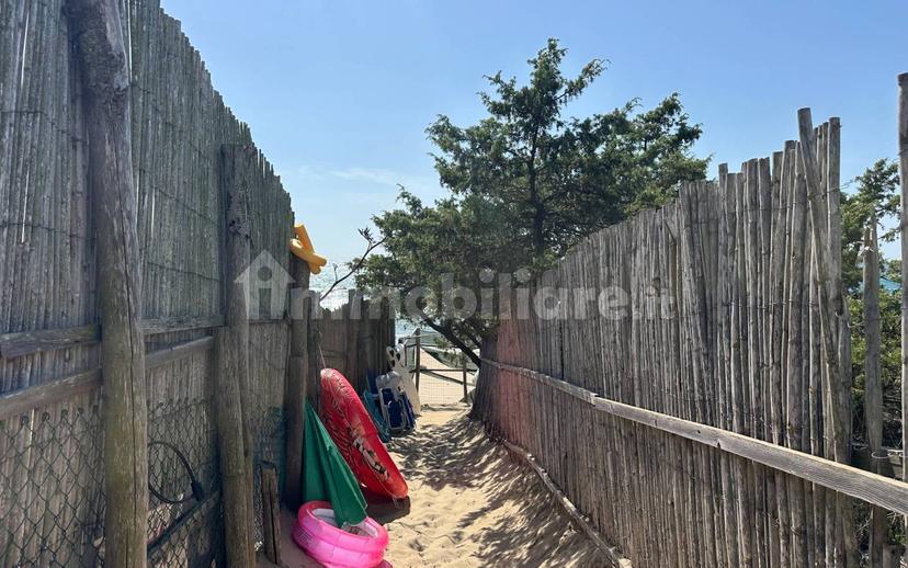 Villa plurifamiliare via Lungomare, Sabaudia — foto 27 di 50