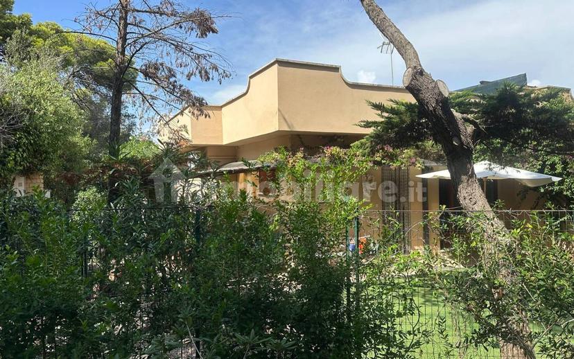 Villa plurifamiliare via Lungomare, Sabaudia — foto 2 di 50