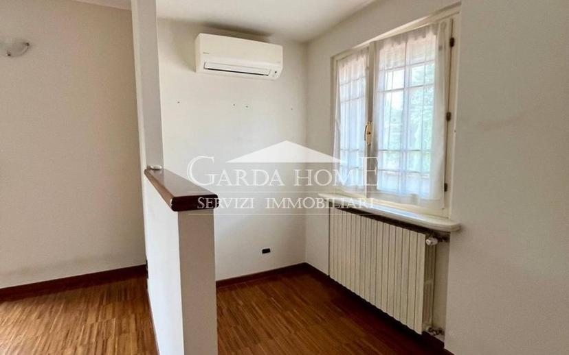 Villa bifamiliare via Ferruccio Lorenzini 7, Desenzanino, Desenzano del Garda — foto 4 di 38