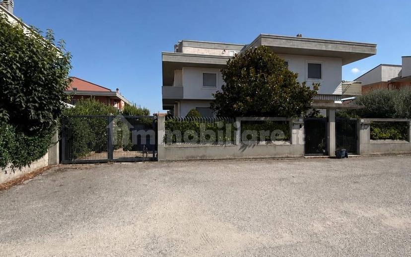 Villa bifamiliare via Romolo Carapacchi 43, Rieti — foto 17 di 28