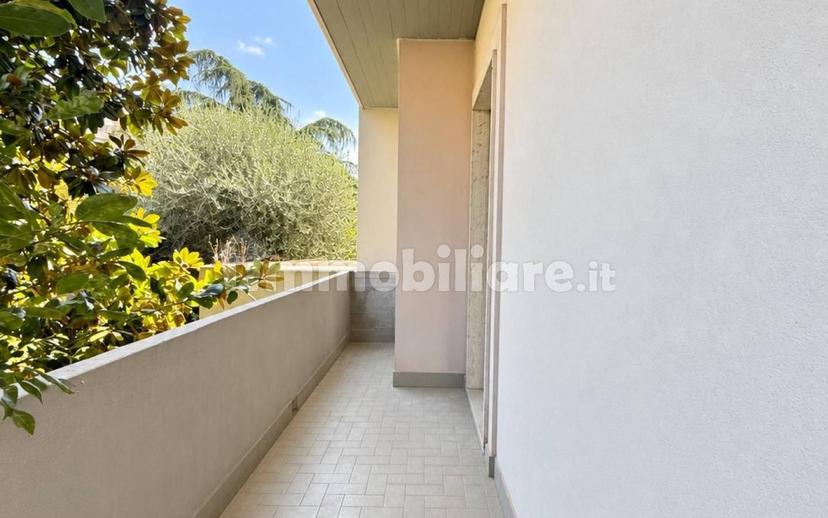 Villa bifamiliare via Romolo Carapacchi 43, Rieti — foto 2 di 28