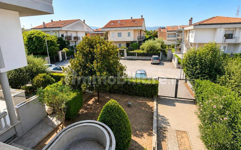 Villa bifamiliare via Romolo Carapacchi 43, Rieti — foto 6 di 28