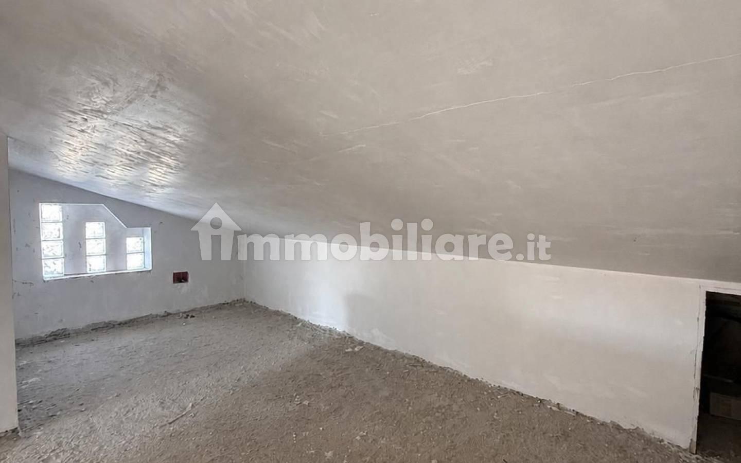 Villa bifamiliare via Romolo Carapacchi 43, Rieti