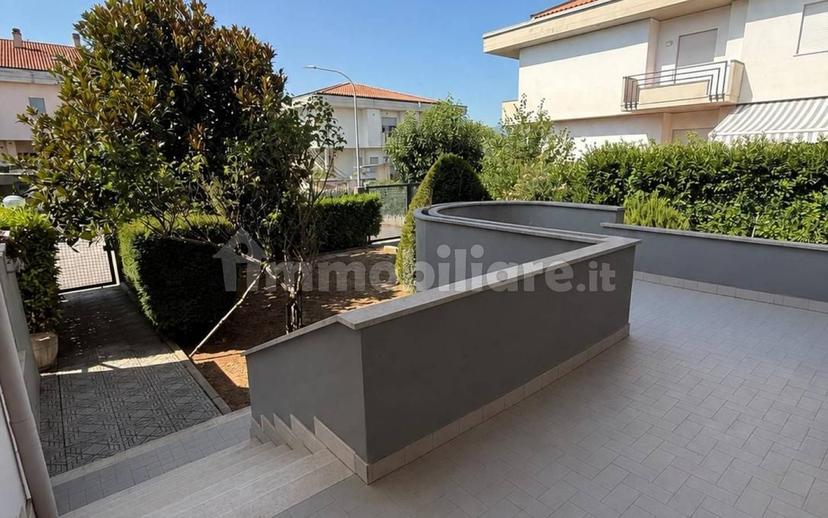 Villa bifamiliare via Romolo Carapacchi 43, Rieti — foto 10 di 28