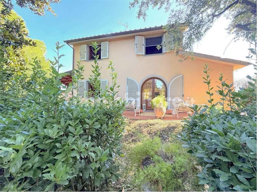 Villa unifamiliare via della costituzione, 3, Centro, Lamporecchio
