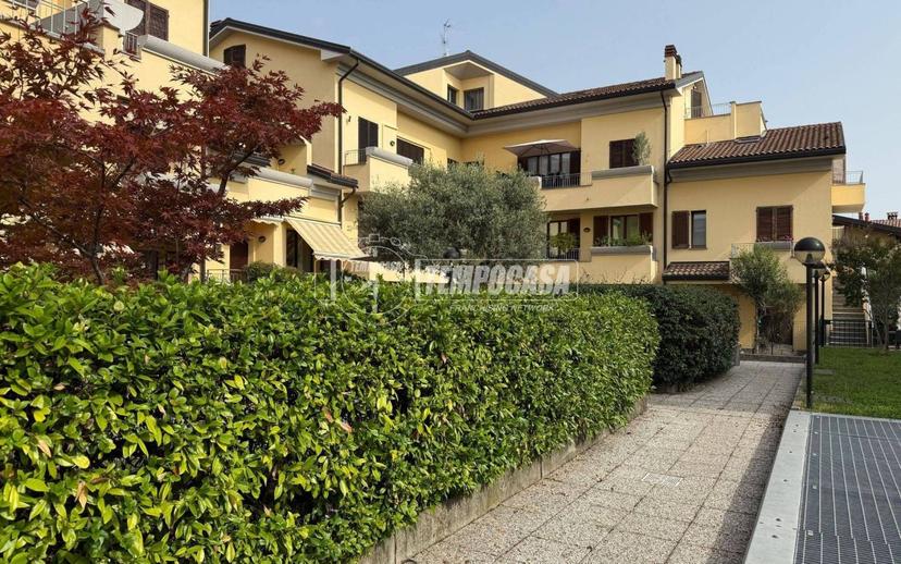 Trilocale via riva 19, Centro, Missaglia — foto 2 di 31