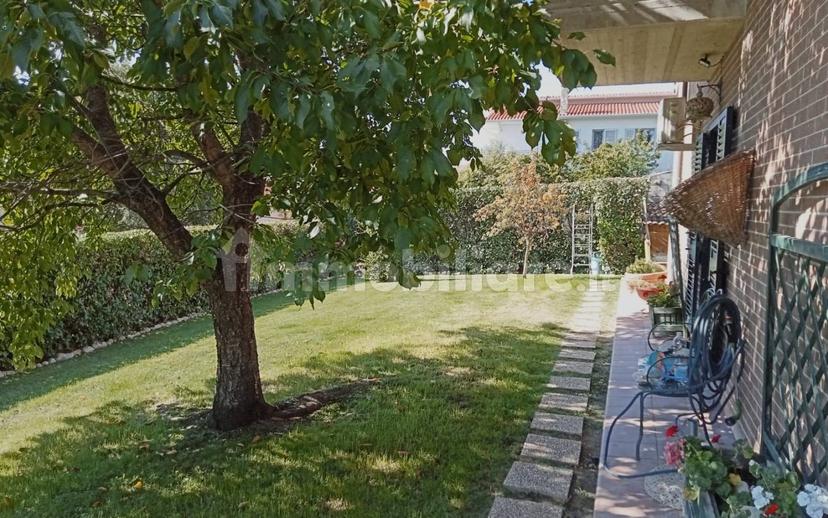 Villa a schiera via Europa, San Pelino, Avezzano