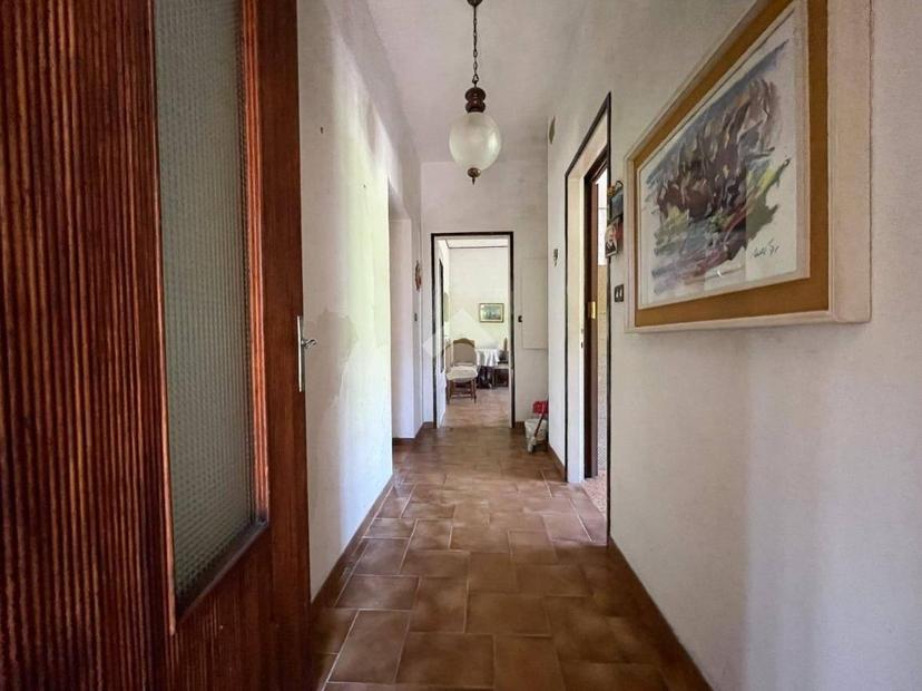 Trilocale via Fratelli Bertolla 61, Porto Ceresio — foto 12 di 14