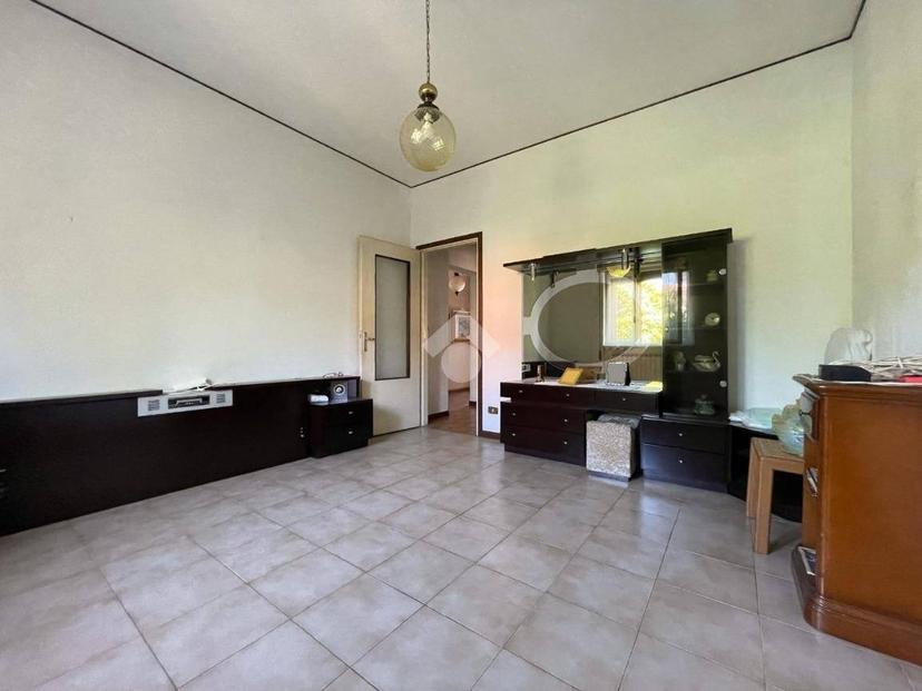 Trilocale via Fratelli Bertolla 61, Porto Ceresio — foto 14 di 14