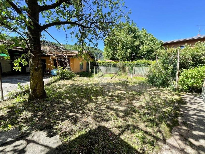Trilocale via Fratelli Bertolla 61, Porto Ceresio — foto 4 di 14