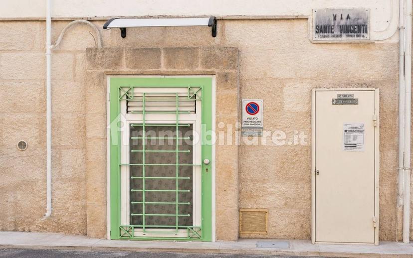Monolocale viale Francesco Crispi 11, Via Ludovico, Corso Umberto I, Vittorio Emanuele, Ostuni — foto 3 di 9
