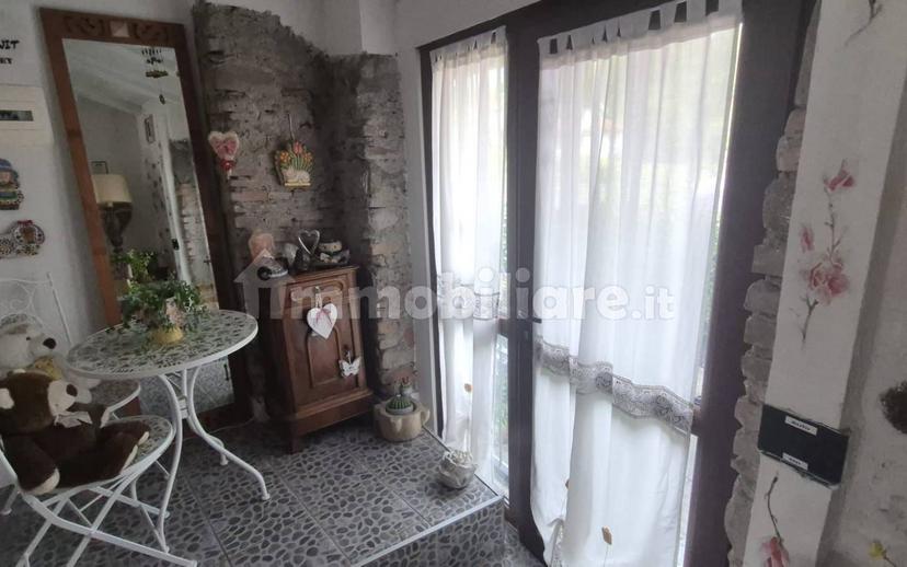 Appartamento in villa via Mulini 17, Mulini, Uggiate con Ronago — foto 19 di 27