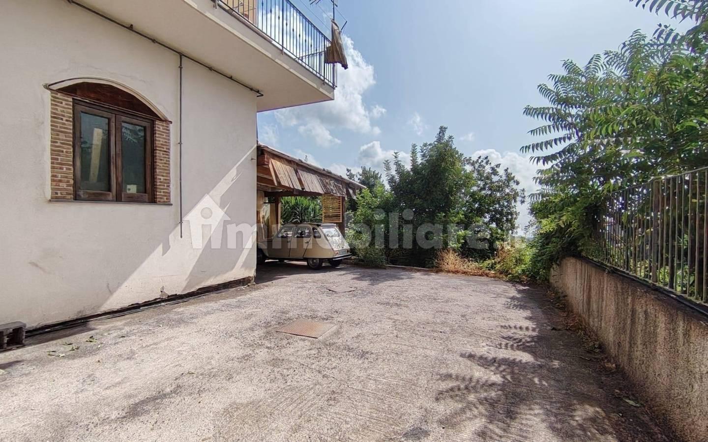 Appartamento ottimo stato, su più livelli, Centro, Santa Venerina