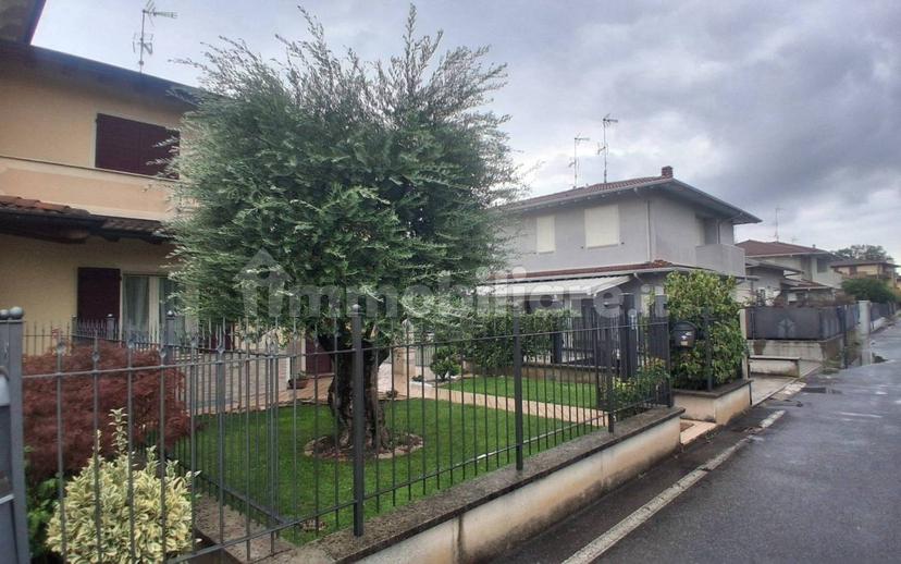 Quadrilocale via degli Antegnati, Castrezzato — foto 10 di 33