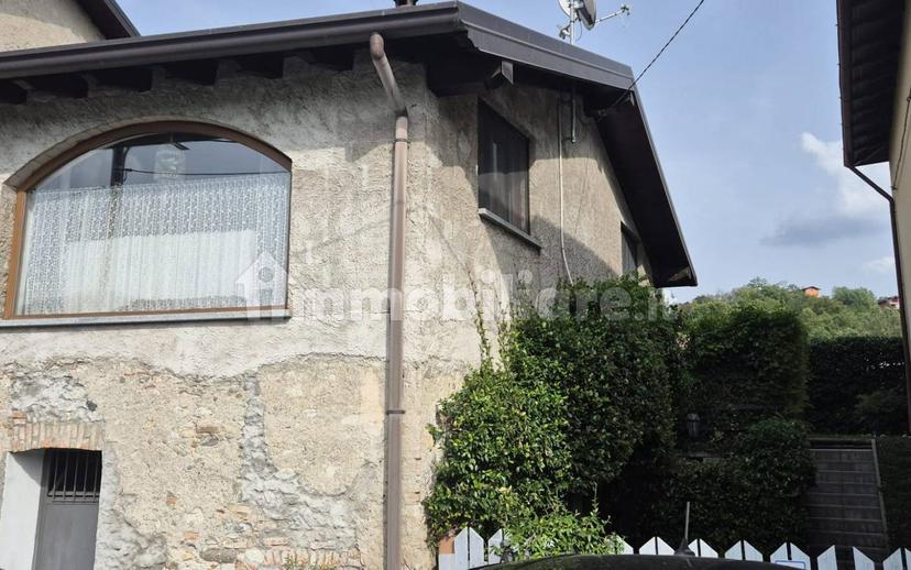 Appartamento in villa via Mulini 17, Mulini, Uggiate con Ronago — foto 6 di 27