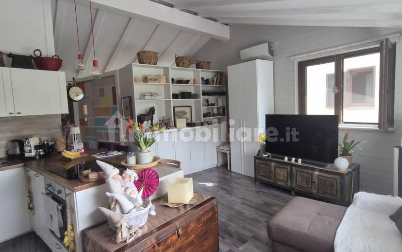 Appartamento in villa via Mulini 17, Mulini, Uggiate con Ronago — foto 5 di 27