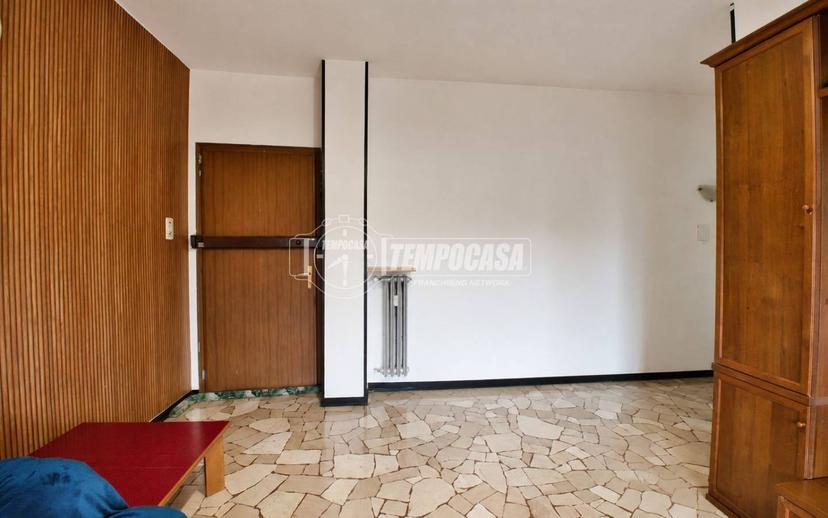 Bilocale buono stato, secondo piano, Galliate — foto 5 di 27
