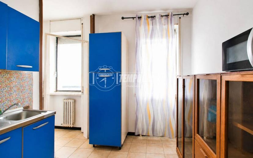 Bilocale buono stato, secondo piano, Galliate — foto 2 di 27