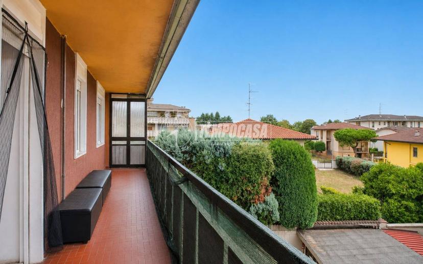 Bilocale buono stato, secondo piano, Galliate — foto 3 di 27