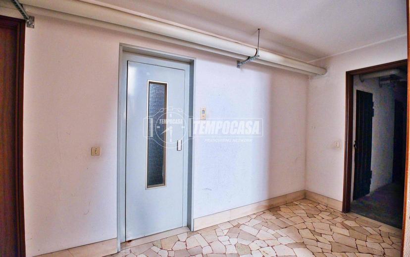 Bilocale buono stato, secondo piano, Galliate — foto 26 di 27