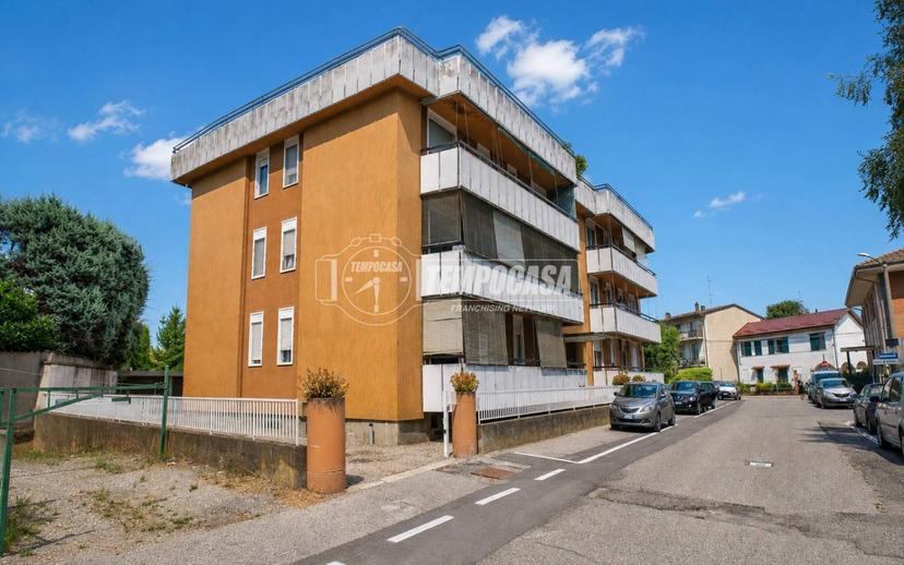 Bilocale buono stato, secondo piano, Galliate — foto 9 di 27