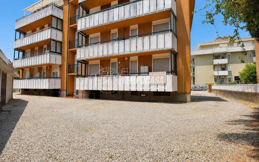 Bilocale buono stato, secondo piano, Galliate — foto 20 di 27