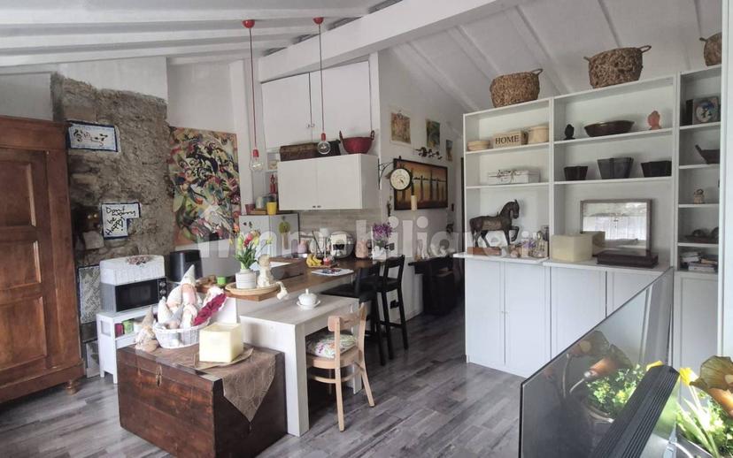 Appartamento in villa via Mulini 17, Mulini, Uggiate con Ronago — foto 2 di 27