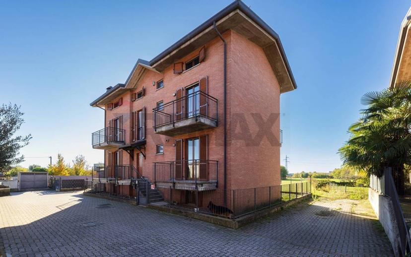 Quadrilocale ottimo stato, primo piano, Lonate Ceppino — foto 7 di 19