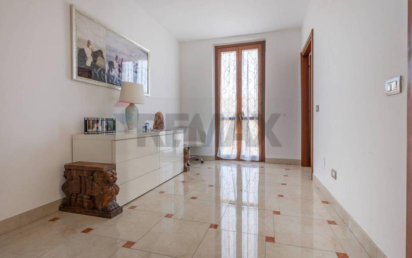Quadrilocale ottimo stato, primo piano, Lonate Ceppino — foto 6 di 19