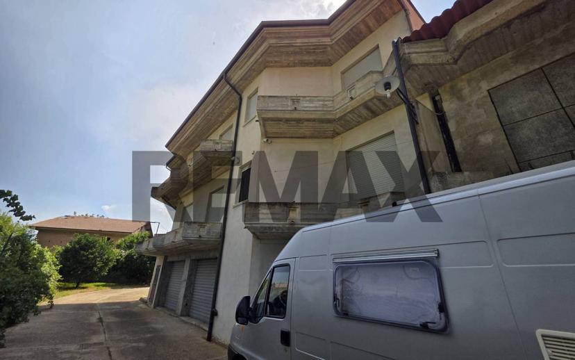 Terratetto unifamiliare via Migliaccio 245, Centro, Girifalco — foto 3 di 47