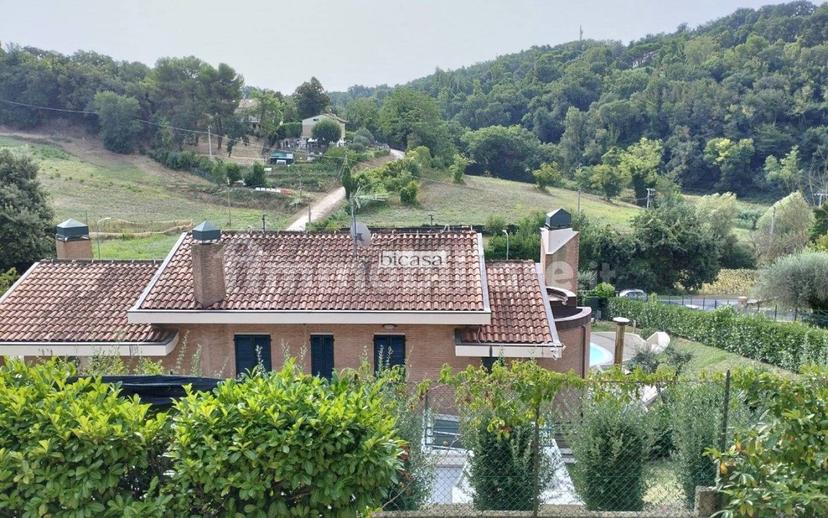 Villa unifamiliare, buono stato, 388 m², Colle Ardizio, Pesaro — foto 23 di 37