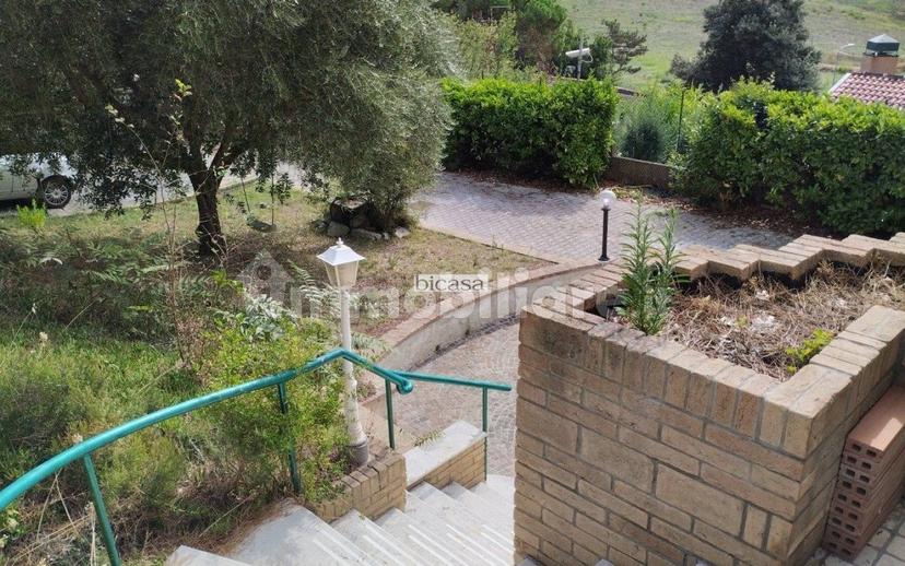 Villa unifamiliare, buono stato, 388 m², Colle Ardizio, Pesaro