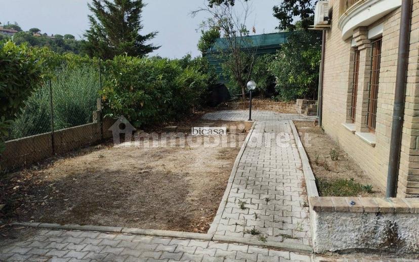 Villa unifamiliare, buono stato, 388 m², Colle Ardizio, Pesaro — foto 19 di 37