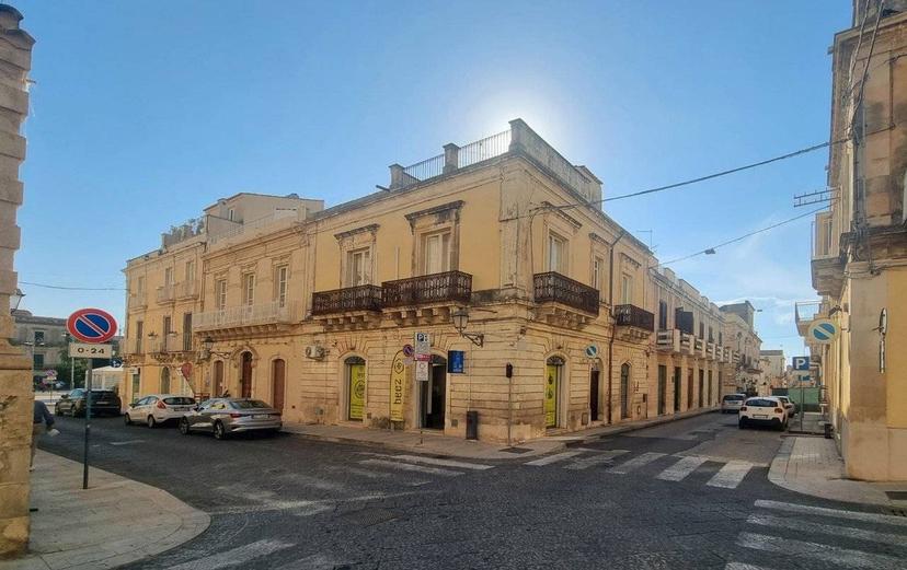 Villa unifamiliare via Milano 51, Centro, Avola — foto 25 di 30