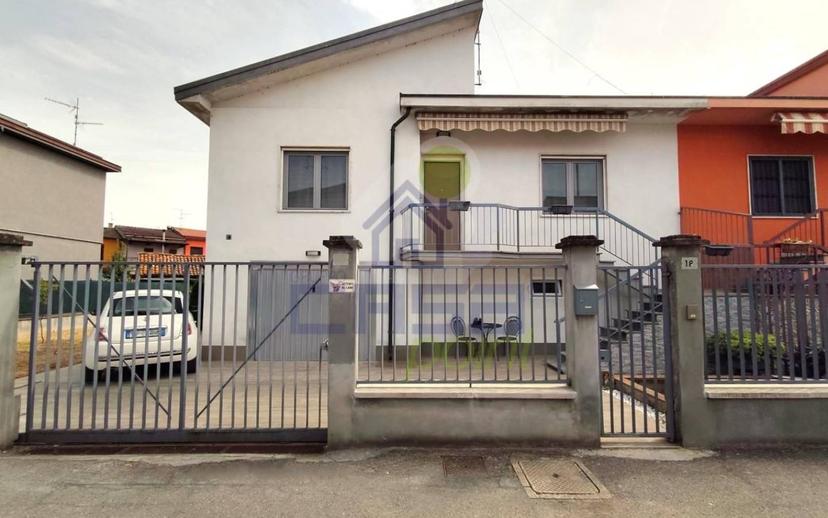 Terratetto unifamiliare 120 m², ottimo stato, Fombio — foto 17 di 19