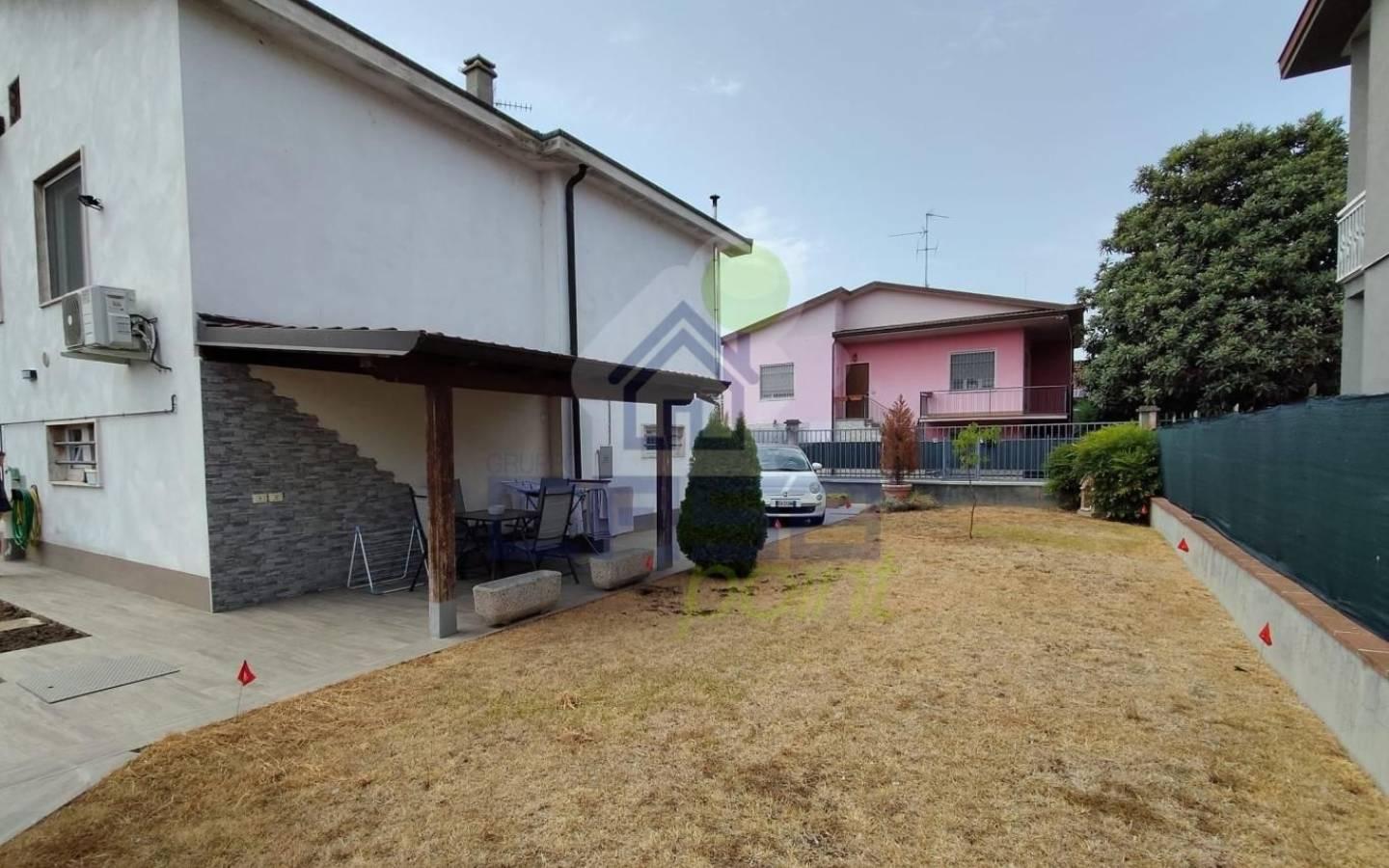 Terratetto unifamiliare 120 m², ottimo stato, Fombio