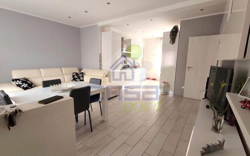 Terratetto unifamiliare 120 m², ottimo stato, Fombio — foto 11 di 19