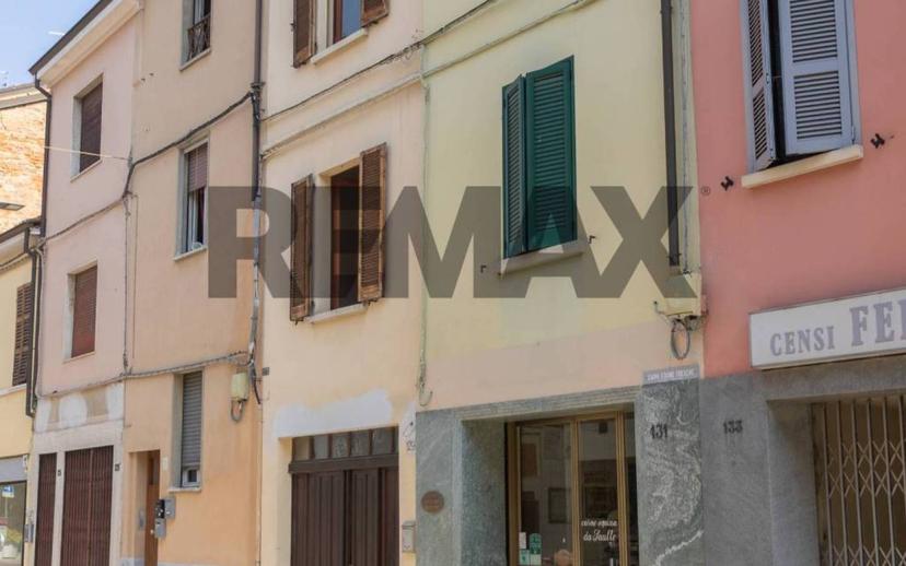 Appartamento via Agostino Berenini 129, Centro, Fidenza — foto 5 di 28