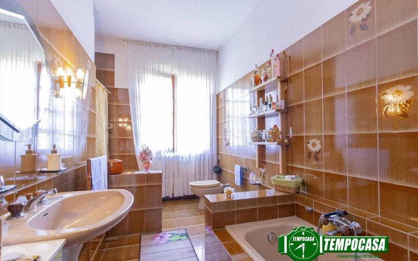 Villa bifamiliare via Alcide De Gasperi, Centro, Cura Carpignano — foto 9 di 12