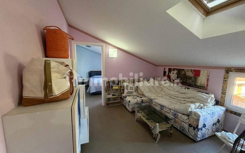 Trilocale buono stato, secondo piano, Latte, Ville, Ventimiglia