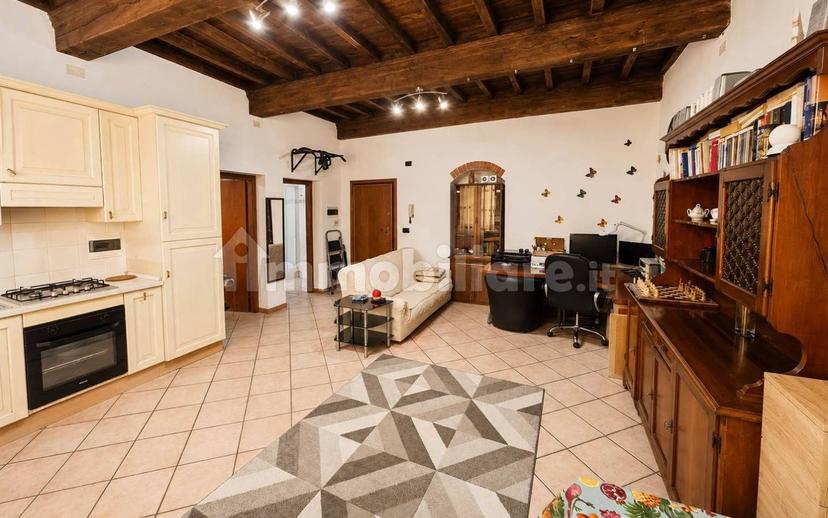 Bilocale ottimo stato, primo piano, Città, Montevarchi — foto 3 di 10