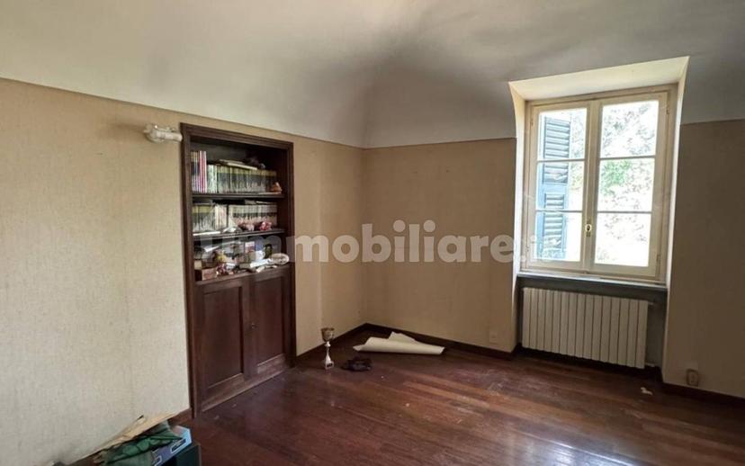 Villa plurifamiliare Strada Stradella, Novi Ligure — foto 3 di 57